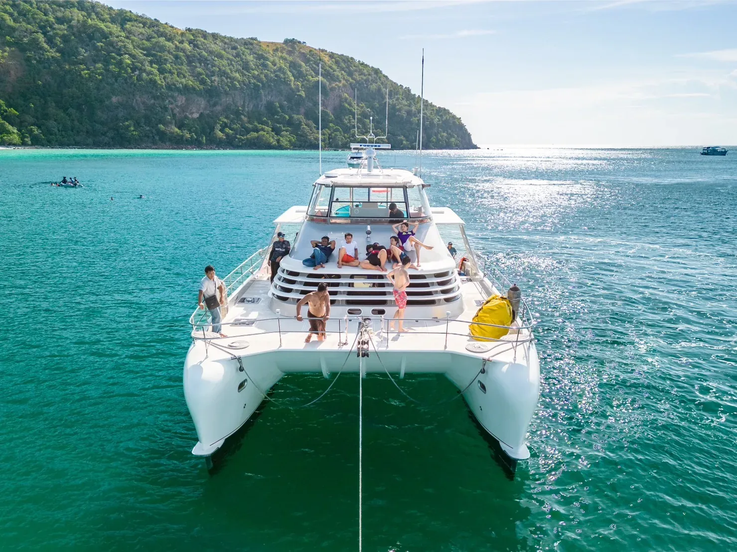 Lion King, 55 ft yacht departing Ocean Marina